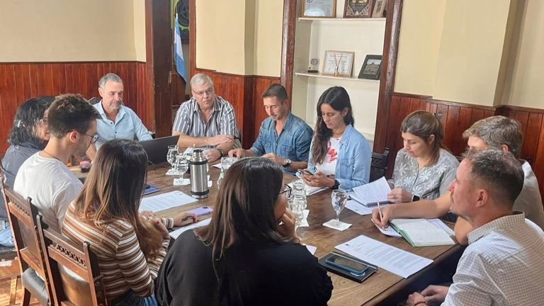 Chiarella proyecta una inversión de 15 mil millones en obras y advierten por la caída de fondos nacionales