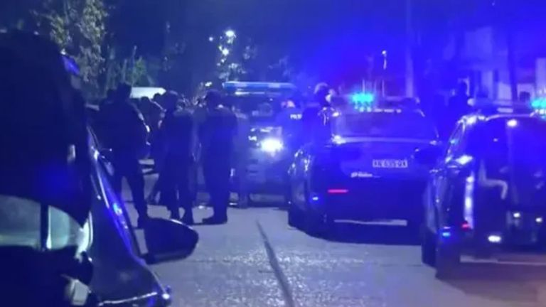 Un bebé fue asesinado a balazos en una barbería de Rosario y detuvieron a un sospechoso