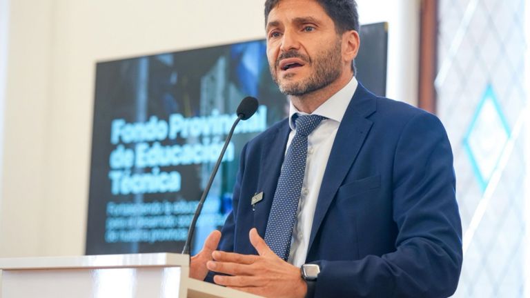 Pullaro lanza un fondo de 3.500 millones de pesos para financiar las 172 escuelas técnicas de Santa Fe