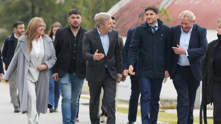 Pullaro y Frigerio firman Acuerdo de Hermanamiento entre Santa Fe y Entre Ríos