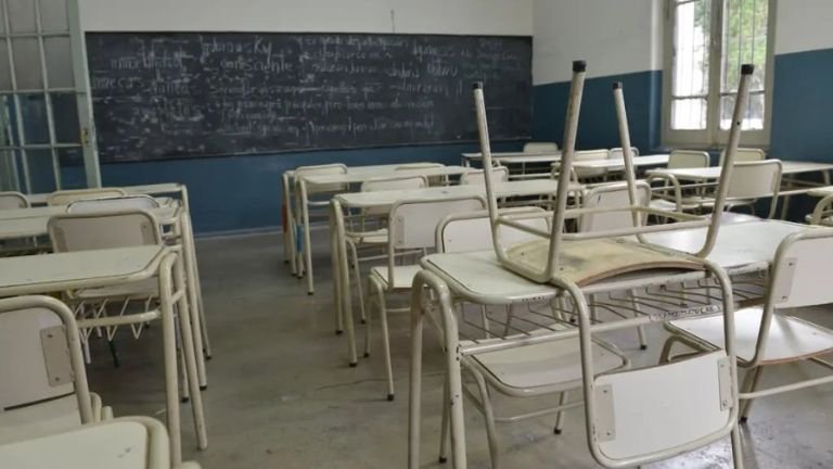 Santa Fe desembolsa casi $20.000 millones para el esquema de incentivos por presentismo docente