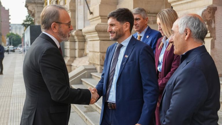 Santa Fe proyecta acuerdos comerciales y técnicos con Ucrania tras recibir a su embajador
