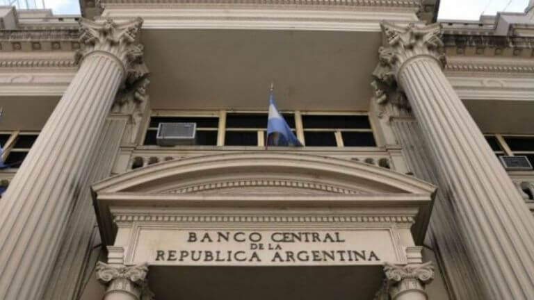 El Banco Central compró USD 25 millones y las reservas brutas superaron los USD 49.000 millones