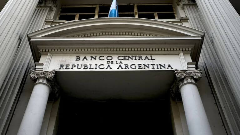 BCRA impulsa sus reservas y supera el 50% de la meta para 2026